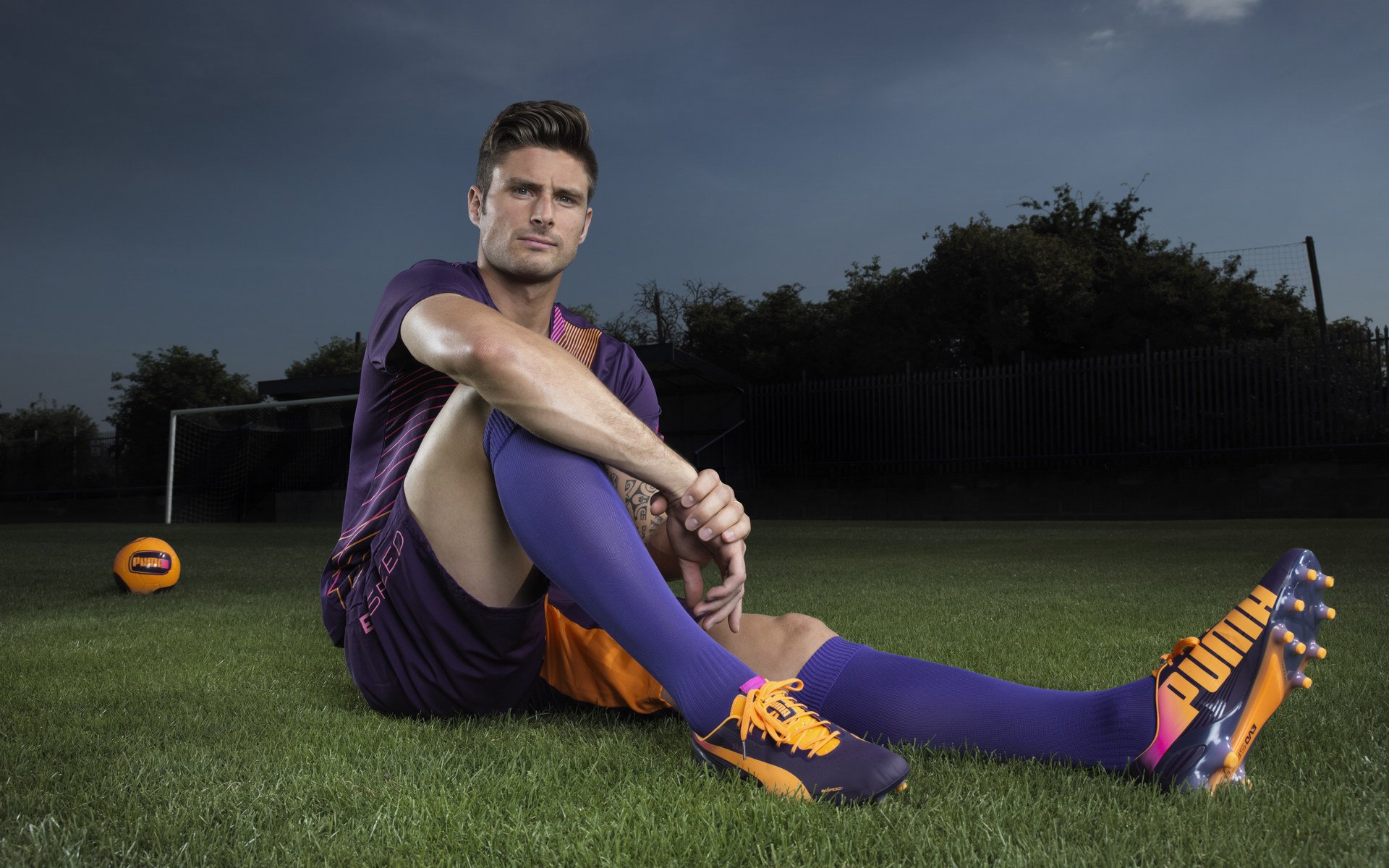 国际足球赛场风云再起：球场传奇，国际足球比赛视频