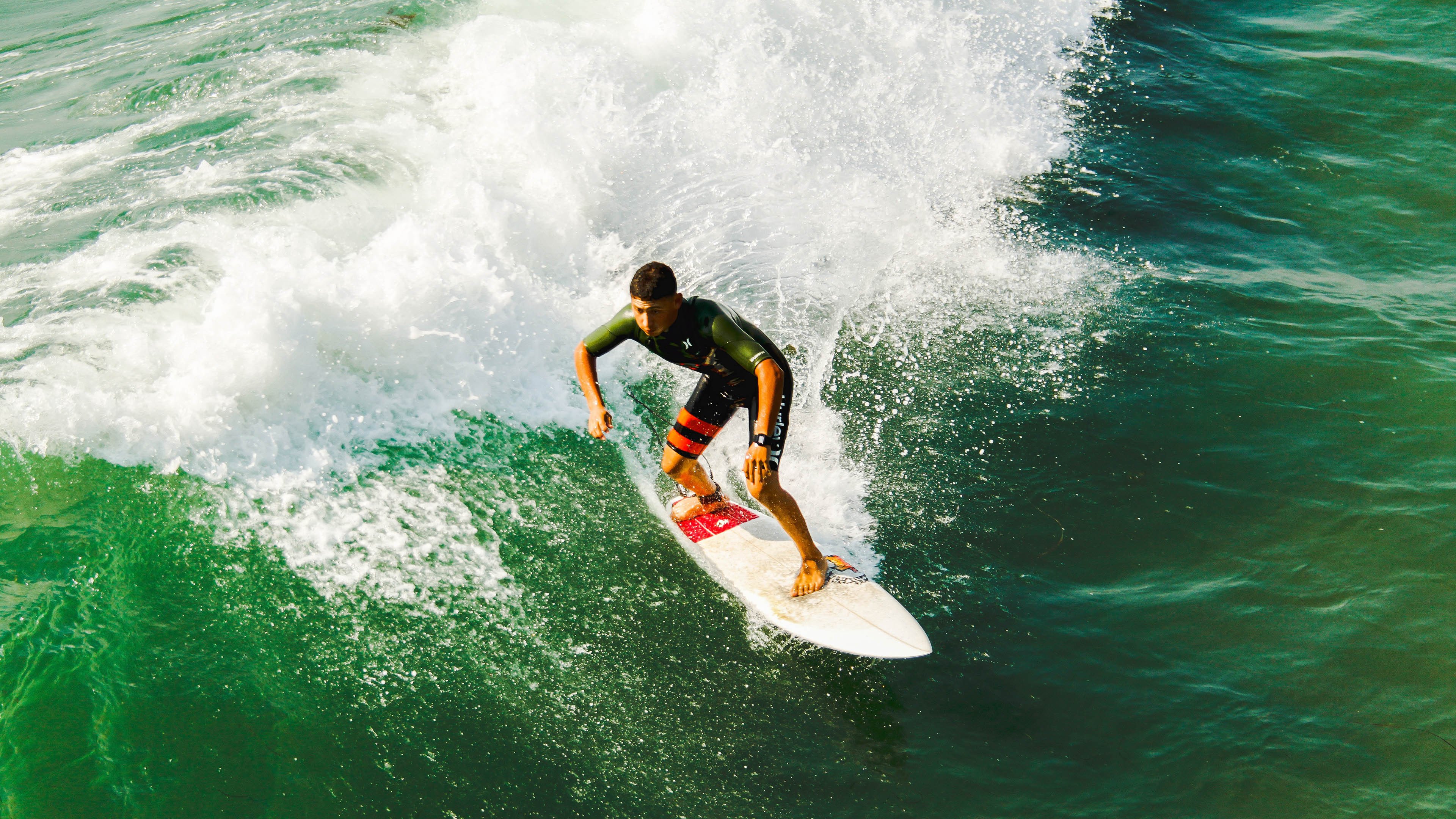 德国羽毛球选手在比赛中展现出顽强拼搏精神,德国羽毛球男单名将